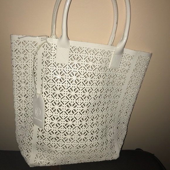 Sold🙃😃💰💰Tory Burch tote bag - Picture 1 of 4